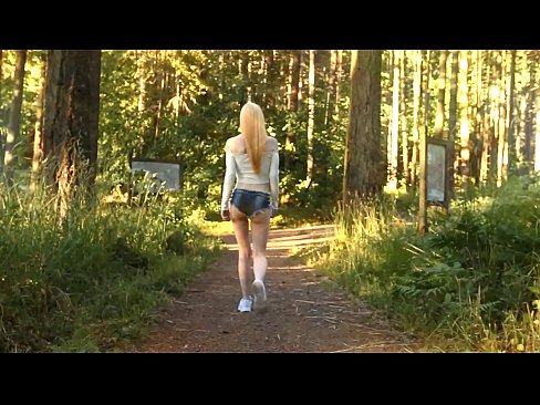 ❤️ Una bella dona es mou lentament, no un vídeo nu ️ Porno a nosaltres ca.hellporno-com.ru ️❤